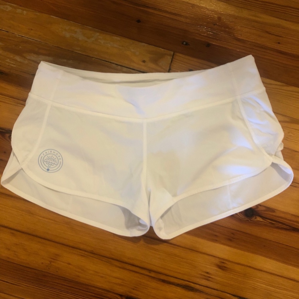 Lululemon Speed Up Short (2.5). Size 10. White.